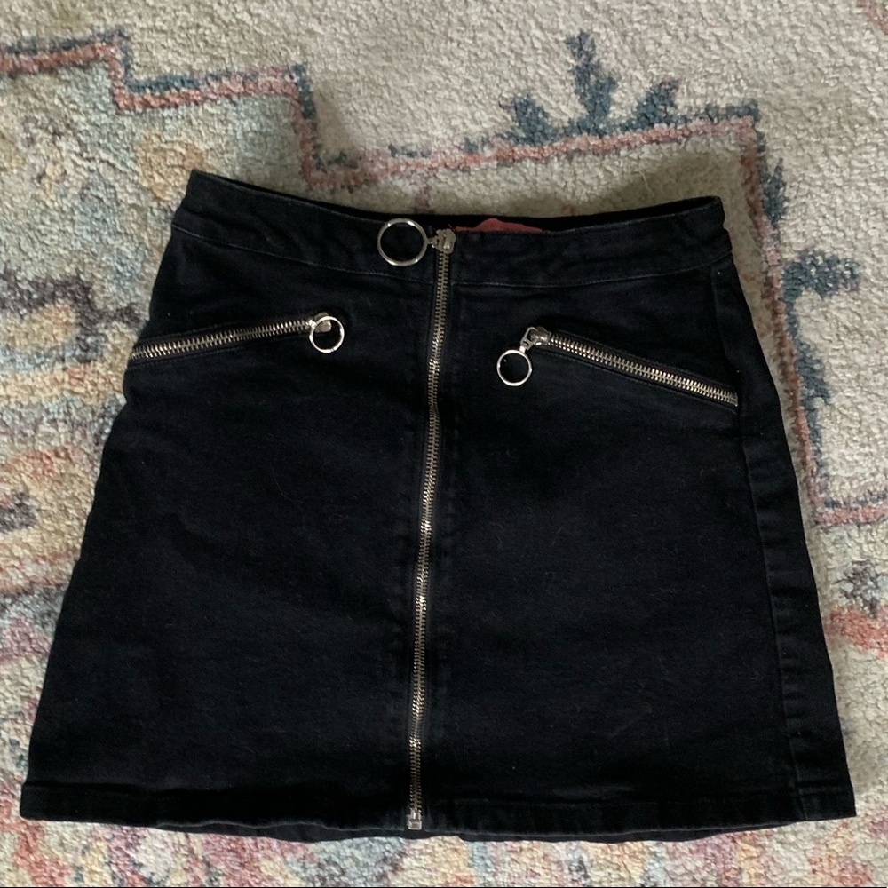 mini skirt